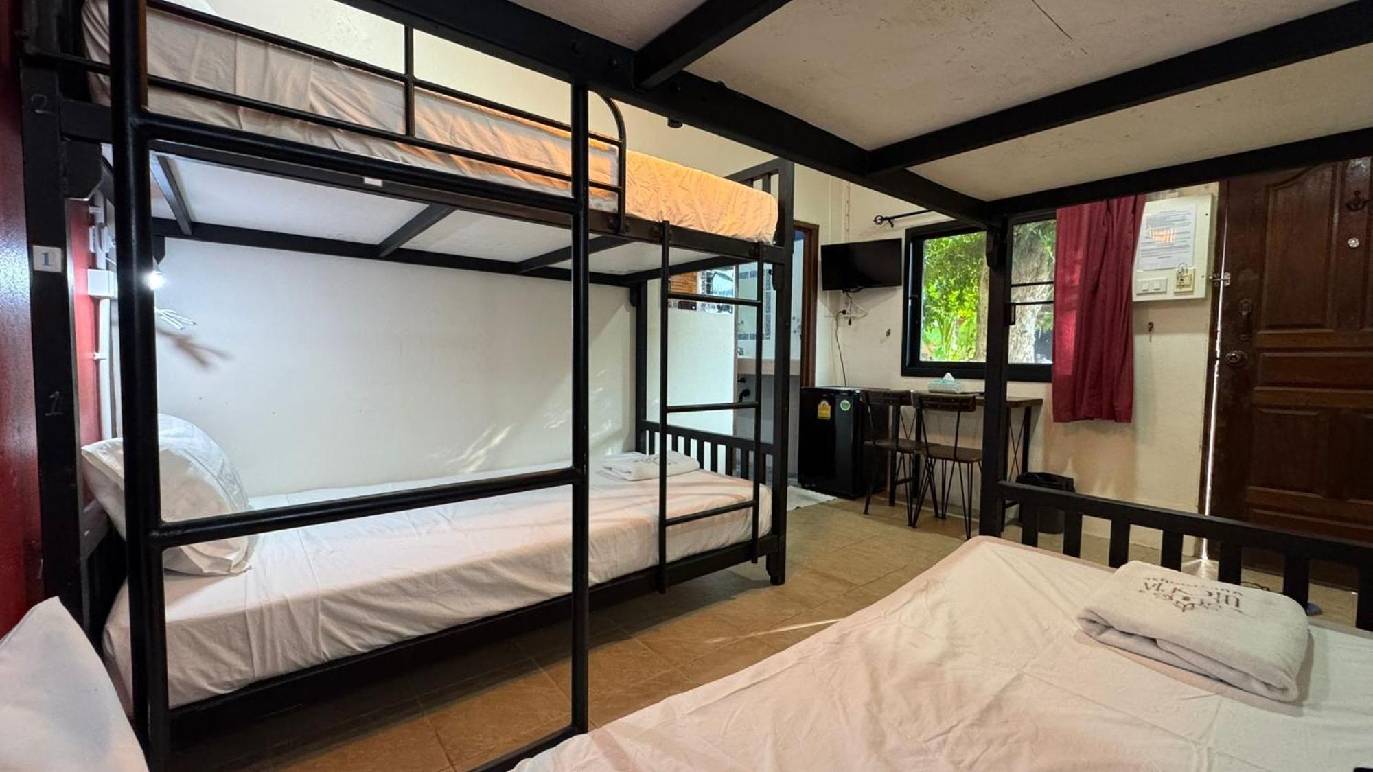 Goodtime Utopia Guesthouse Ko Tao Bagian luar foto